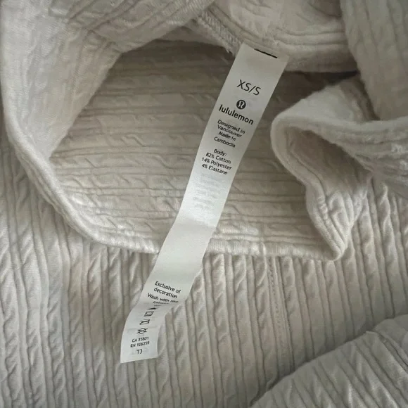 Textured Lululemon Turtleneck - Picture 5 of 6